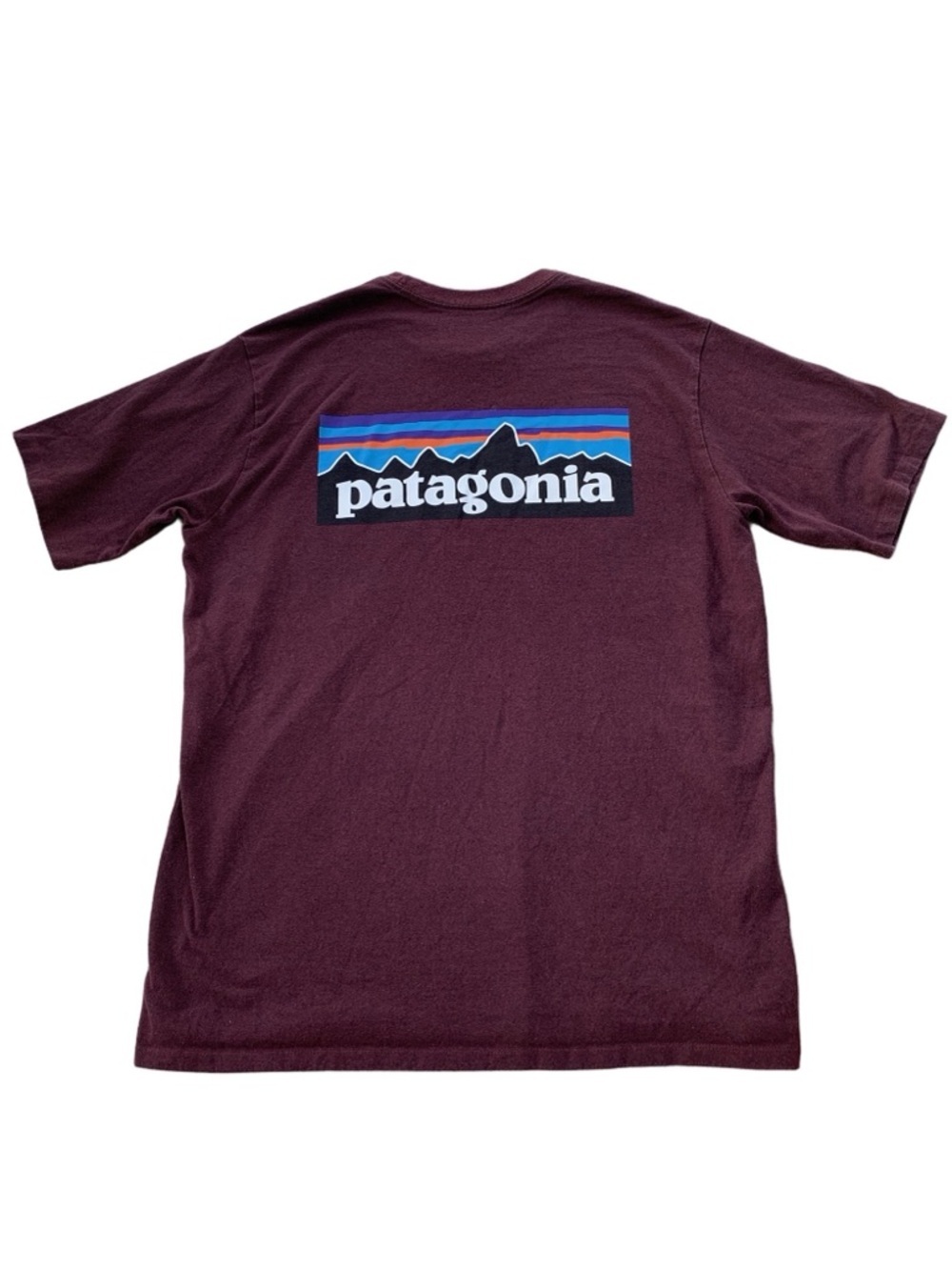 Patagonia Men's Size Medium P-6 Mountain Logo Responsibili-Tee Maroon Burgundy